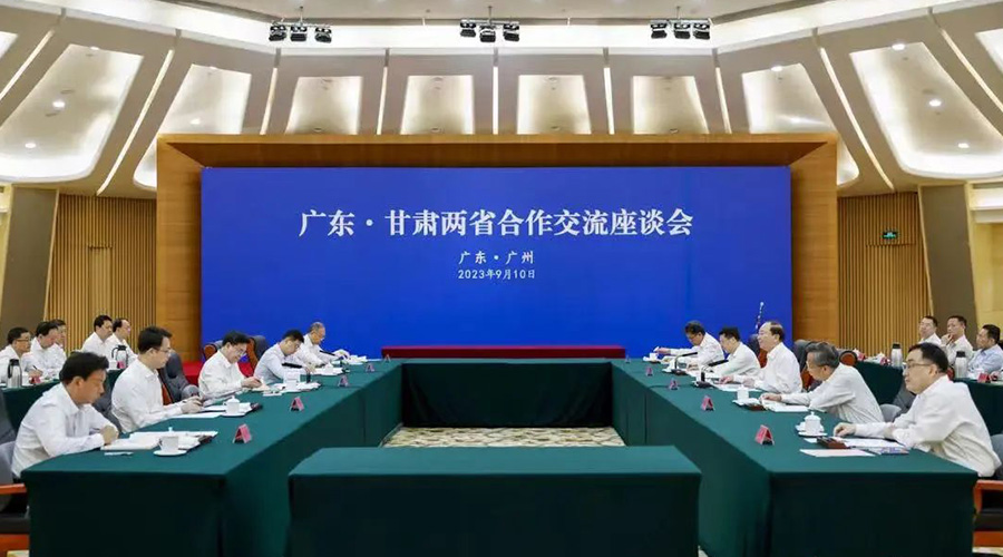 杏鑫娱乐储能在甘肃重点产业招商会上签约，省委书记胡昌升见证