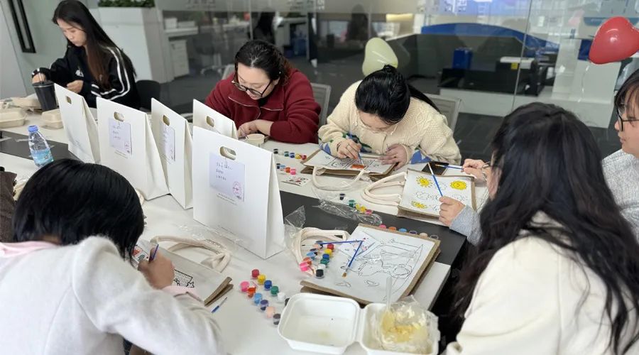 花开十里，美丽如你 | 杏鑫娱乐储能举办三八妇女节艺术DIY活动